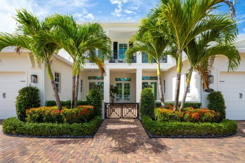 House in Jupiter, Florida 5 bedrooms, 536.32 sq.m. № 2190265 - photo 3