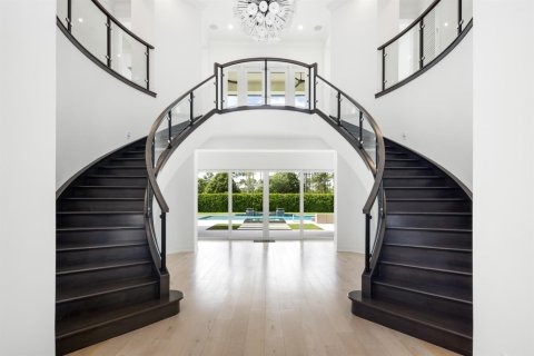 House in Jupiter, Florida 5 bedrooms, 536.32 sq.m. № 2190265 - photo 4