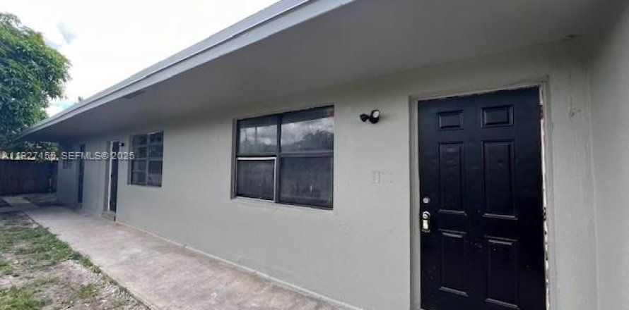 Villa ou maison à Lauderhill, Floride 2 chambres, 86.96 m2 № 1985995