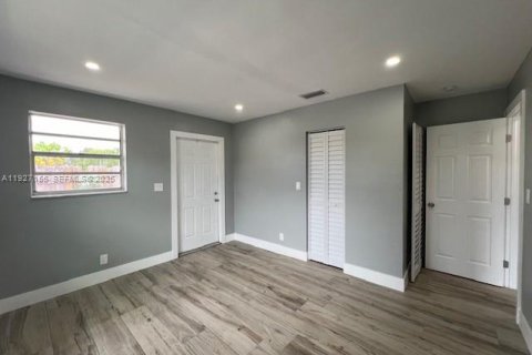 Villa ou maison à louer à Lauderhill, Floride: 2 chambres, 86.96 m2 № 1985995 - photo 19