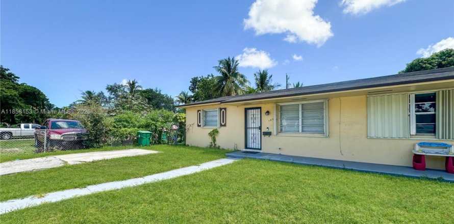 Villa ou maison à Miami, Floride 2 chambres, 80.82 m2 № 1882283