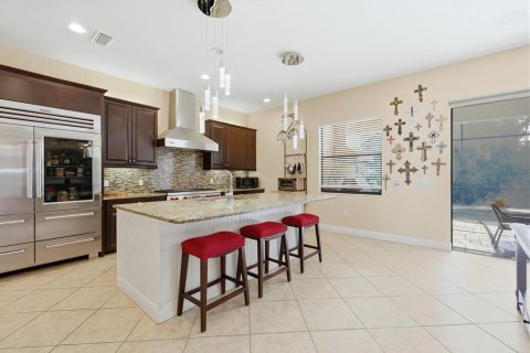 House in Bradenton, Florida 4 bedrooms, 355.82 sq.m. № 2221618 - photo 9