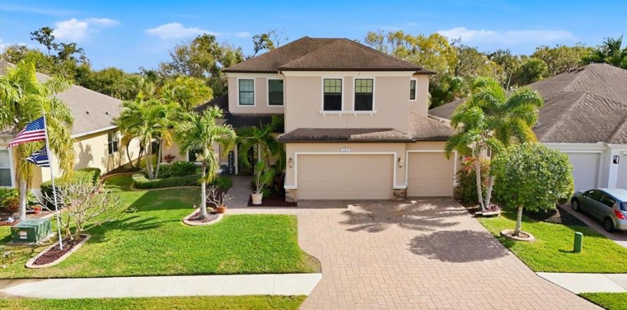 House in Bradenton, Florida 4 bedrooms, 355.82 sq.m. № 2221618