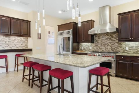 House in Bradenton, Florida 4 bedrooms, 355.82 sq.m. № 2221618 - photo 12