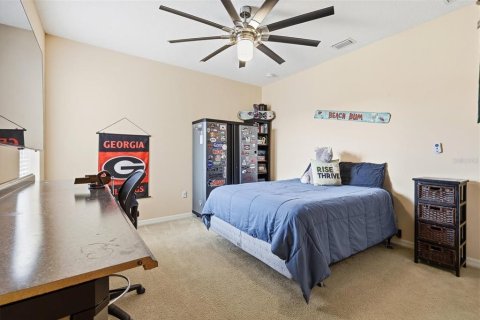 House in Bradenton, Florida 4 bedrooms, 355.82 sq.m. № 2221618 - photo 22
