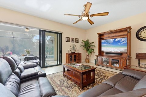 House in Bradenton, Florida 4 bedrooms, 355.82 sq.m. № 2221618 - photo 16