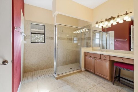 House in Bradenton, Florida 4 bedrooms, 355.82 sq.m. № 2221618 - photo 19