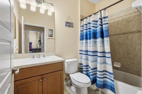 House in Bradenton, Florida 4 bedrooms, 355.82 sq.m. № 2221618 - photo 24