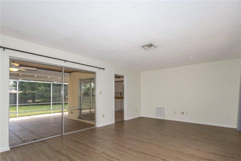 Villa ou maison à louer à Winter Park, Floride: 3 chambres, 120.31 m2 № 2430878 - photo 6