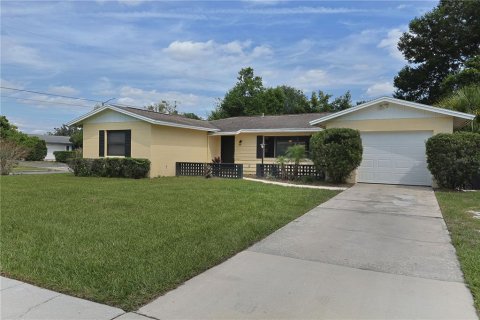 Villa ou maison à Winter Park, Floride 3 chambres, 120.31 m2 № 2430878