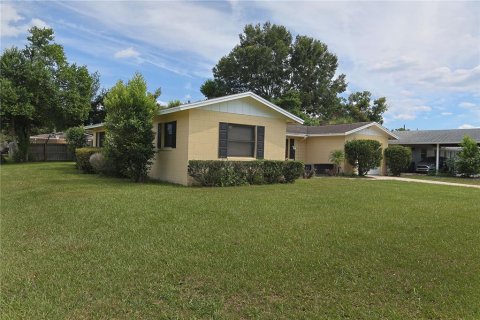 Villa ou maison à louer à Winter Park, Floride: 3 chambres, 120.31 m2 № 2430878 - photo 2