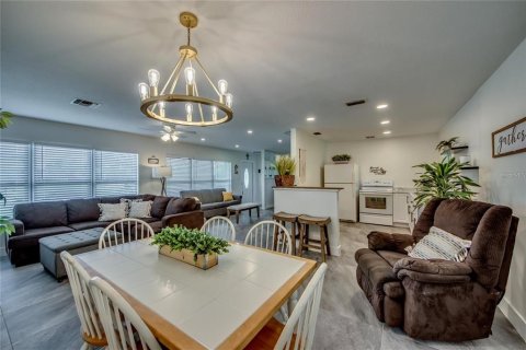 Casa en venta en Punta Gorda, Florida, 2 dormitorios, 107.67 m2 № 1852652 - foto 4