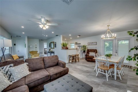 Casa en venta en Punta Gorda, Florida, 2 dormitorios, 107.67 m2 № 1852652 - foto 13