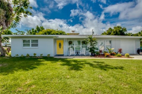 Casa en venta en Punta Gorda, Florida, 2 dormitorios, 107.67 m2 № 1852652 - foto 1