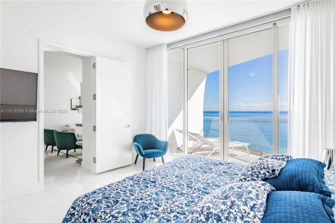 Condominio en venta en Sunny Isles Beach, Florida, 1 dormitorio, 104.52 m2 № 1938233 - foto 14