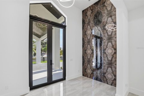 Villa ou maison à vendre à Tampa, Floride: 4 chambres, 394.46 m2 № 2144267 - photo 10