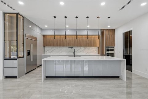 Villa ou maison à vendre à Tampa, Floride: 4 chambres, 394.46 m2 № 2144267 - photo 21