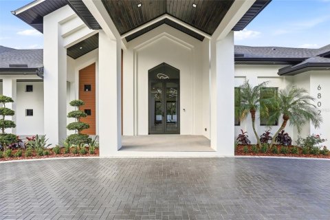 Villa ou maison à vendre à Tampa, Floride: 4 chambres, 394.46 m2 № 2144267 - photo 7