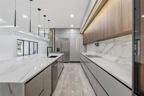 Villa ou maison à vendre à Tampa, Floride: 4 chambres, 394.46 m2 № 2144267 - photo 24