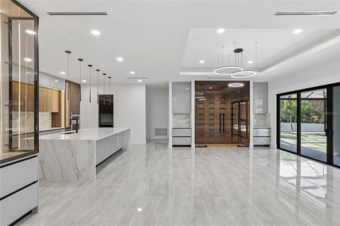 Villa ou maison à vendre à Tampa, Floride: 4 chambres, 394.46 m2 № 2144267 - photo 30
