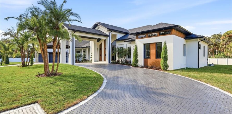 Villa ou maison à Tampa, Floride 4 chambres, 394.46 m2 № 2144267