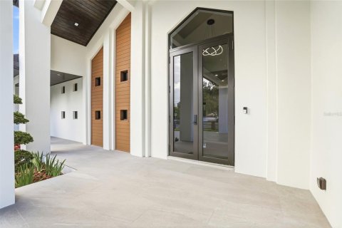 Villa ou maison à vendre à Tampa, Floride: 4 chambres, 394.46 m2 № 2144267 - photo 8