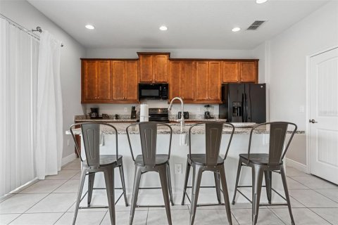 Casa en venta en Kissimmee, Florida, 5 dormitorios, 238.76 m2 № 1901839 - foto 18