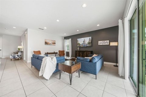 Casa en venta en Kissimmee, Florida, 5 dormitorios, 238.76 m2 № 1901839 - foto 20