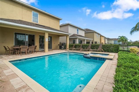 Casa en venta en Kissimmee, Florida, 5 dormitorios, 238.76 m2 № 1901839 - foto 11