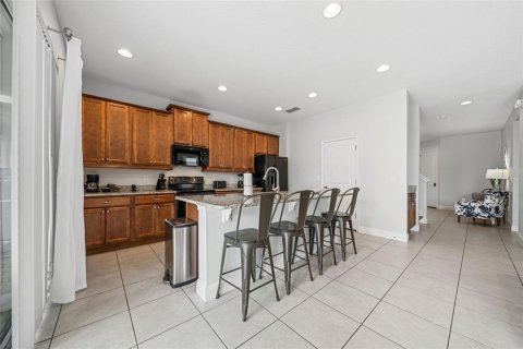 Casa en venta en Kissimmee, Florida, 5 dormitorios, 238.76 m2 № 1901839 - foto 21