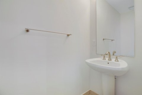 Condo in West Palm Beach, Florida, 1 bedroom № 2086304 - photo 8