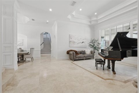 House in Orlando, Florida 5 bedrooms, 625.23 sq.m. № 1666983 - photo 4