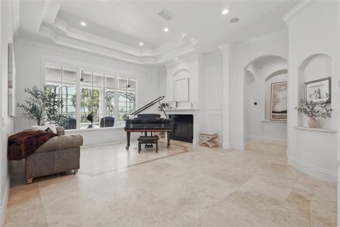 House in Orlando, Florida 5 bedrooms, 625.23 sq.m. № 1666983 - photo 8
