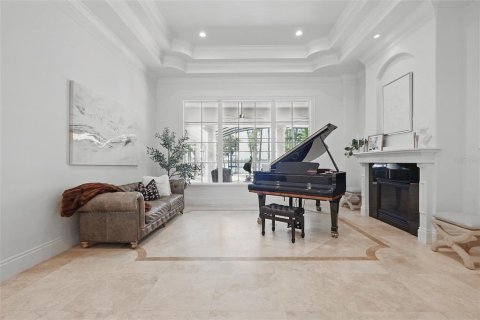 House in Orlando, Florida 5 bedrooms, 625.23 sq.m. № 1666983 - photo 9