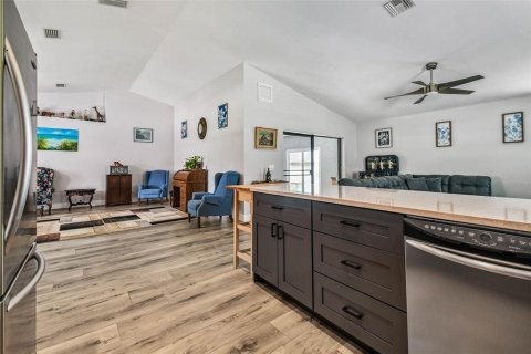 Casa en venta en Brandon, Florida, 3 dormitorios, 164.99 m2 № 1884943 - foto 29