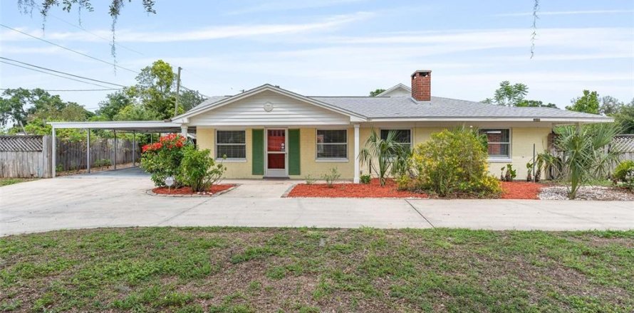 Casa en Eustis, Florida 3 dormitorios, 189.61 m2 № 1769931