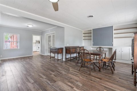 Casa en venta en Eustis, Florida, 3 dormitorios, 189.61 m2 № 1769931 - foto 9