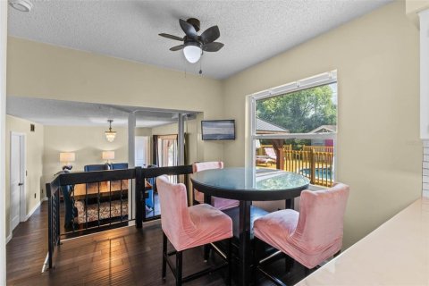 House in Winter Springs, Florida 3 bedrooms, 184.32 sq.m. № 1628970 - photo 19