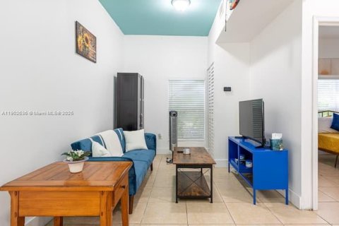 Apartment in Miami, Florida 2 bedrooms, 51.1 sq.m. № 1952998 - photo 3