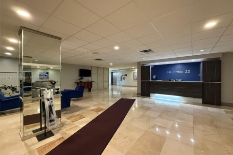 Condo in Hollywood, Florida, 2 bedrooms  № 1892414 - photo 21