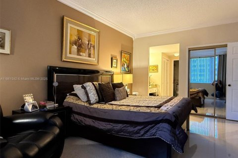 Condo in Hollywood, Florida, 2 bedrooms  № 1892414 - photo 14