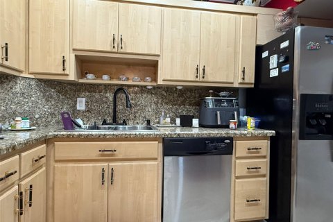 Condo in Hollywood, Florida, 2 bedrooms  № 1892414 - photo 6
