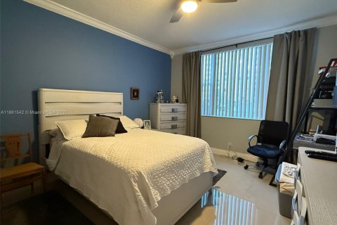 Condo in Hollywood, Florida, 2 bedrooms  № 1892414 - photo 12
