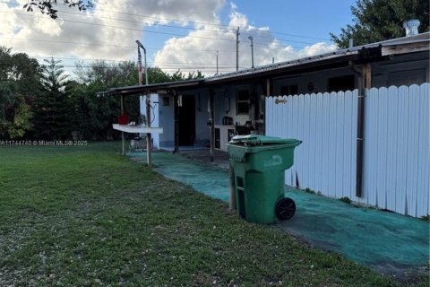 Casa en venta en Miami Gardens, Florida, 4 dormitorios, 111.48 m2 № 1940367 - foto 23