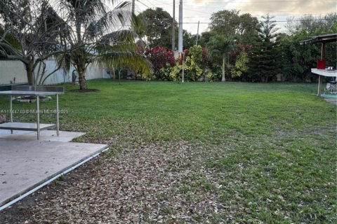 Casa en venta en Miami Gardens, Florida, 4 dormitorios, 111.48 m2 № 1940367 - foto 20