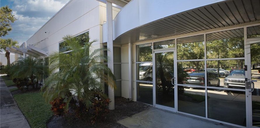 Propiedad comercial en Orlando, Florida 212.37 m2 № 2126423