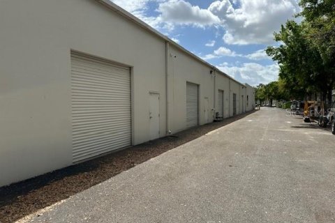 Propiedad comercial en venta en Orlando, Florida, 212.37 m2 № 2126423 - foto 2