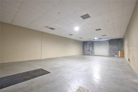 Propiedad comercial en venta en Orlando, Florida, 212.37 m2 № 2126423 - foto 15
