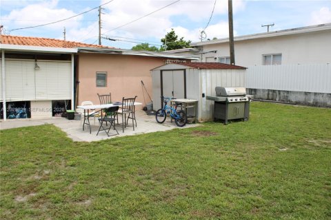 Propiedad comercial en venta en Miami, Florida, 163.32 m2 № 2153952 - foto 28
