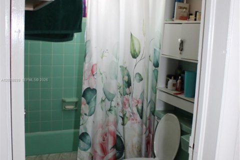 Propiedad comercial en venta en Miami, Florida, 163.32 m2 № 2153952 - foto 20